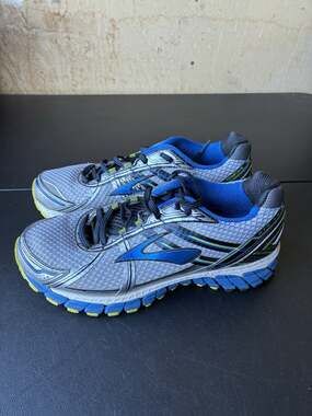 BROOKS - ADRENALINE GTS 15- Size 8 2e Wide RUNNING Shoes Great Condition